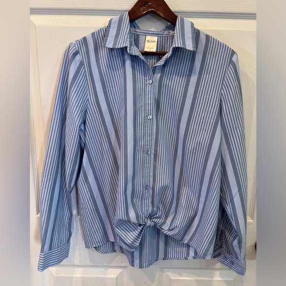 Elan Blue Button Down Shirt with Dress Collar and Tie Front - Picture 1 of 6